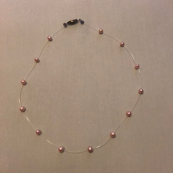 Petite pink strand necklace - Picture 3 of 3